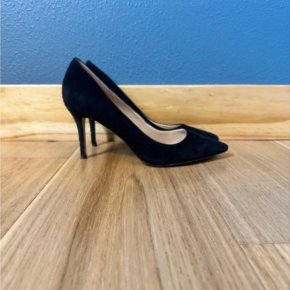 Aldo Classic Black Suede 3.5” Heel Pumps size 8.5 - Picture 4 of 8